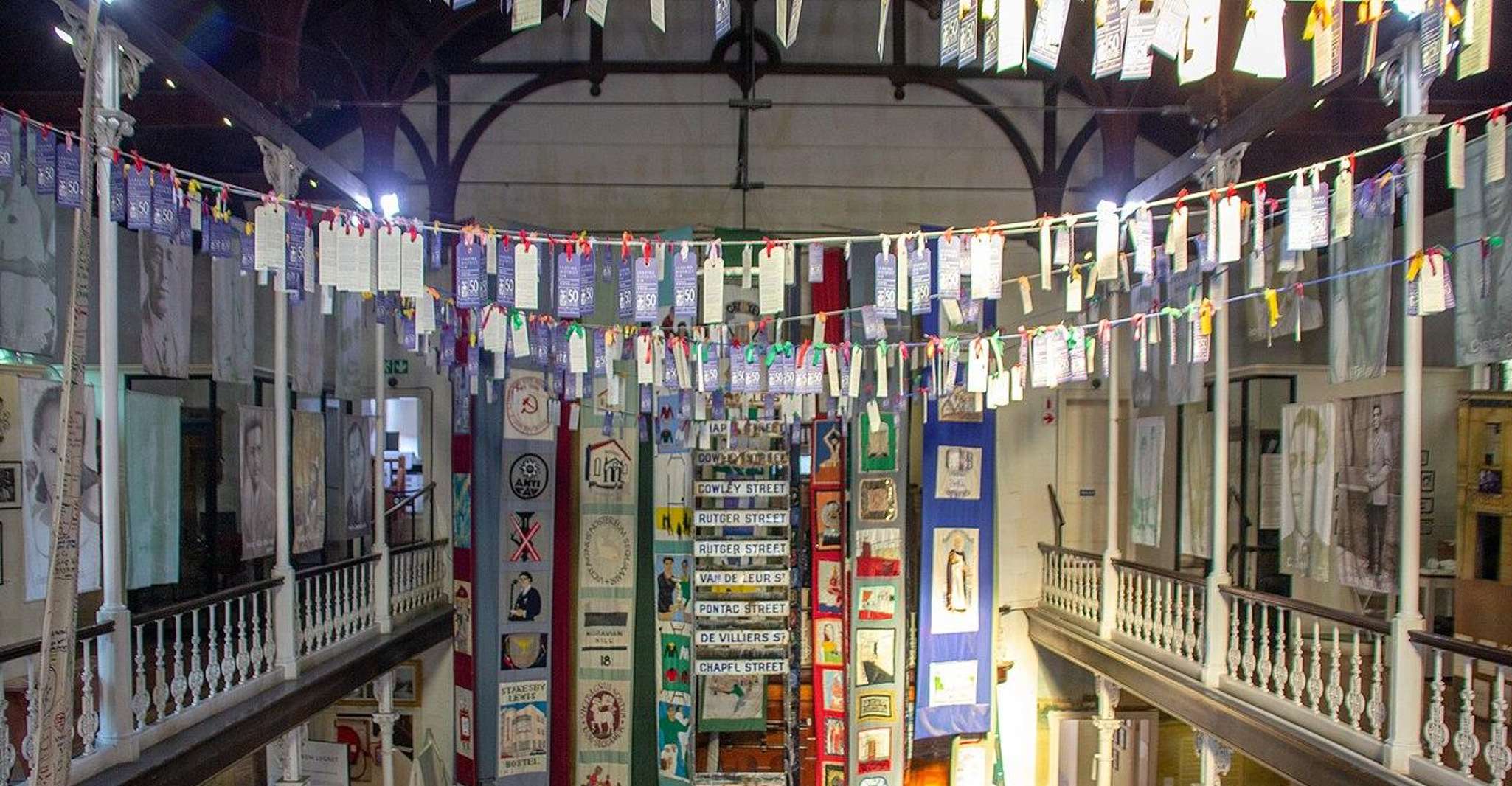 Cidade do Cabo, Distrito Seis Museu Pule a passagem de entrada da linha - Housity
