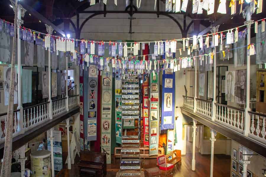 Kapstadt: District Six Museum Ticket ohne Anstehen Einlass ohne Anstehen. Foto: GetYourGuide Kapstadt: District Six Museum Ticket ohne Anstehen Einlass ohne Anstehen. Foto: GetYourGuide