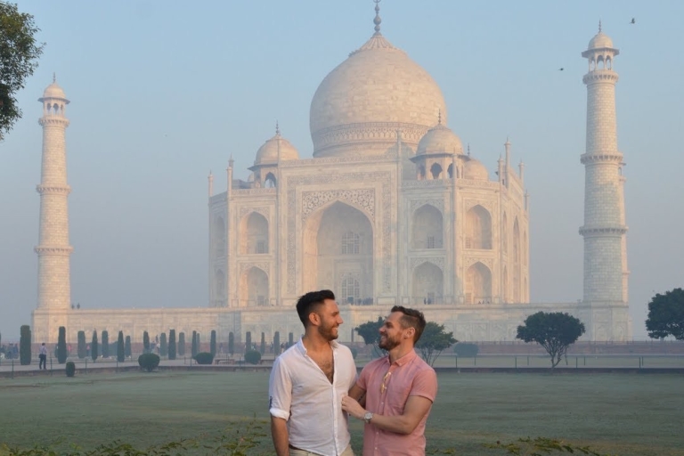 LGB-TQ Friendly Taj Mahal Prywatna wycieczka z DelhiPrywatna wycieczka Taj Mahal przyjazna LGBT-Q z Delhi