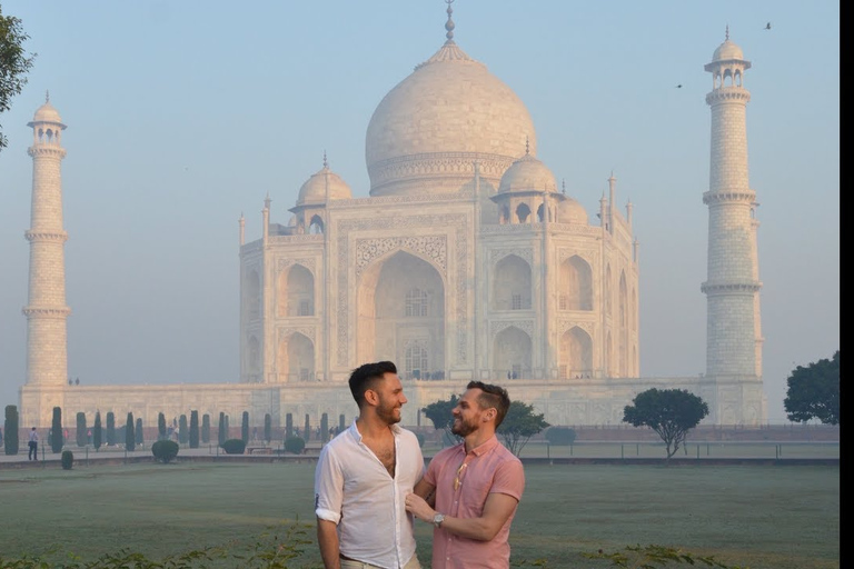 LGB-TQ Friendly Taj Mahal Prywatna wycieczka z DelhiPrywatna wycieczka Taj Mahal przyjazna LGBT-Q z Delhi