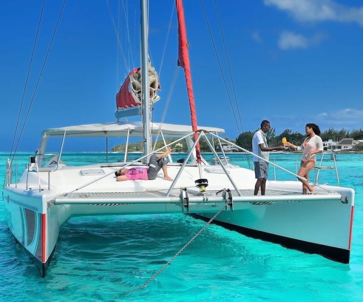 Mauritius: viaggio in catamarano Ile Aux Cerfs con pranzo e trasferimento
