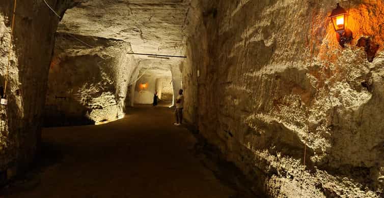 Zwischen Katakomben und antiken Steinbrüchen in Rom | GetYourGuide