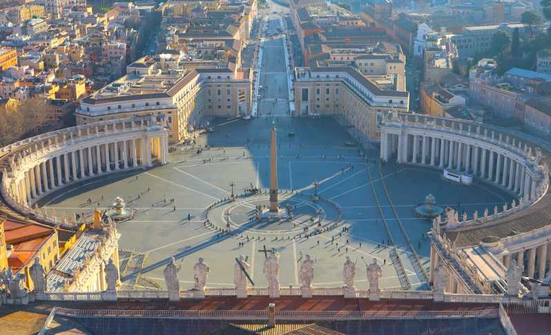 Watykan: Wspinaczka na kopułę bazyliki i zwiedzanie z dostępem do grobowców papieskich
