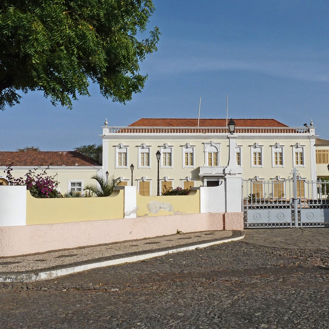 Colagem de mídia