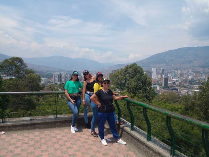 City-Tour и Comuna 13: друзья в Медельине