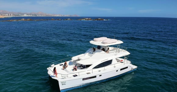 Cabo San Lucas: Luxury Catamaran and Snorkelling with Lunch