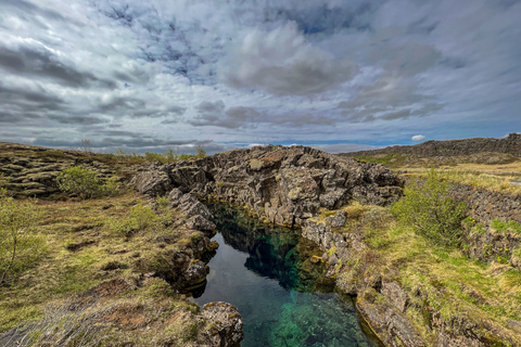 Reikiavik: Excursión de un Día al Círculo Dorado y la Laguna Secreta con Almuerzo