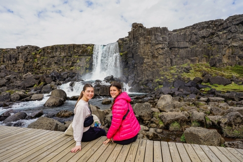 Reykjavík: Jednodniowa wycieczka do Złotego Kręgu i Sekretnej Laguny z lunchem