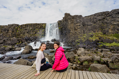 Reykjavík: Jednodniowa wycieczka do Złotego Kręgu i Sekretnej Laguny z lunchem