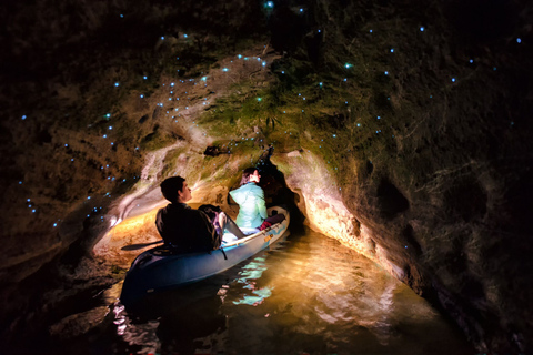 Rotorua: Excursión en kayak con luciérnagas