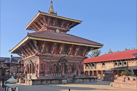 Kathmandu: 3 Days Nagarkot Trek and Bhaktpaur Sightseeing