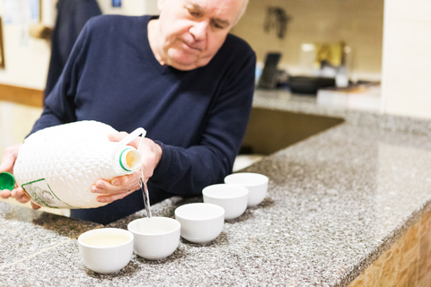 Porto: Walking Dinner Tour with Family-Owned Restaurants