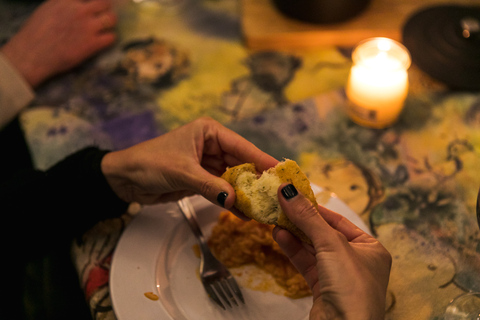 Porto: Walking Dinner Tour with Family-Owned Restaurants