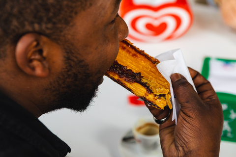 Porto: Walking Dinner Tour with Family-Owned Restaurants