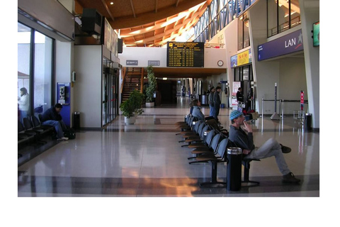 Puerto Varas: Transfer to Puerto Montt Airport Flight Between 21:00 PM and 06:59 AM