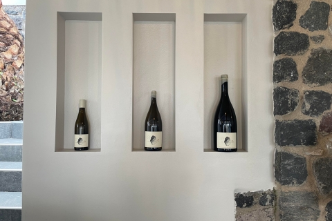 Santorini: Experiencia Privada de Vinos Magnum en 5 BodegasExperiencia de vino magnum de Santorini