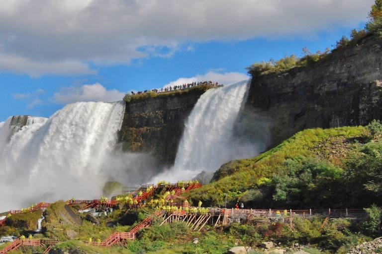 Niagara Falls, USA: Walking tour w/Cave and Maid of the Mist