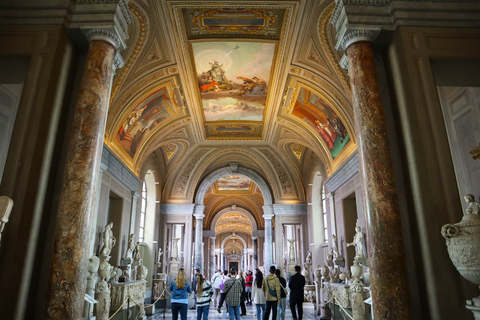 Vaticano: Tour veloce dei Musei, della Cappella Sistina e della BasilicaVaticano: Tour dell&#039;accesso più antico