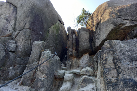 Randonnée dans les montagnes de Bukhansan - 6 heures