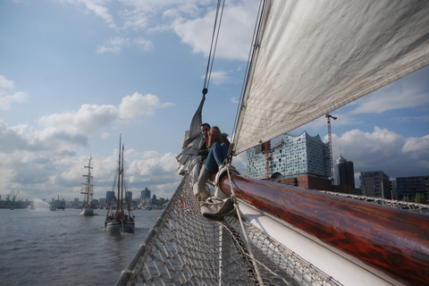 Hamburg Port Anniversary: Cruise on Tall Ship 2h Cruise on Historic Tall Ship Loth Lorien