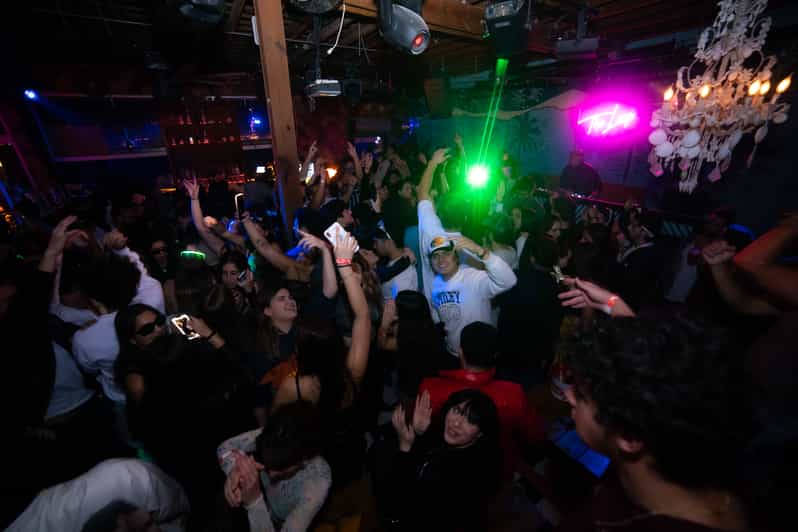 Club Entry Miami: Walking Party in Wynwood with Open Bar and Club Entry | GetYourGuide