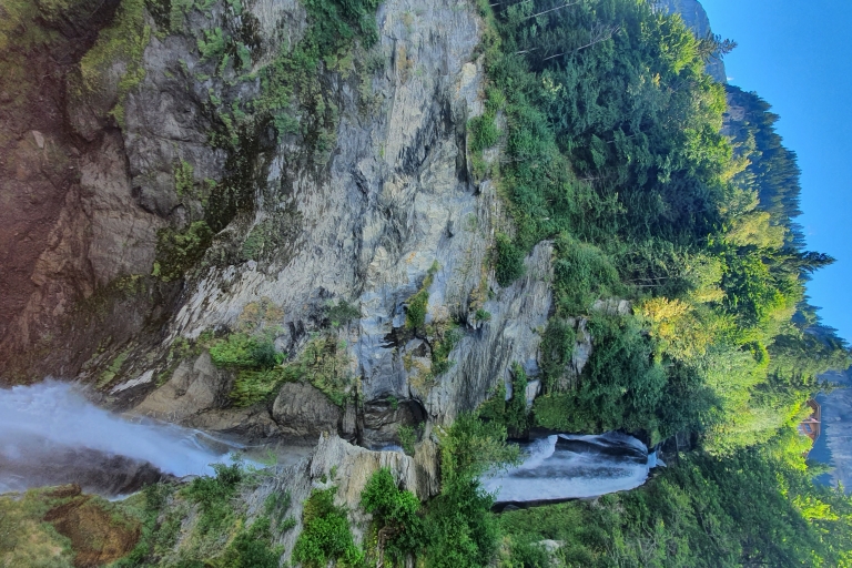 Z Montreux: jednodniowa wycieczka do doliny wodospadów i wąwozu Aareschlucht