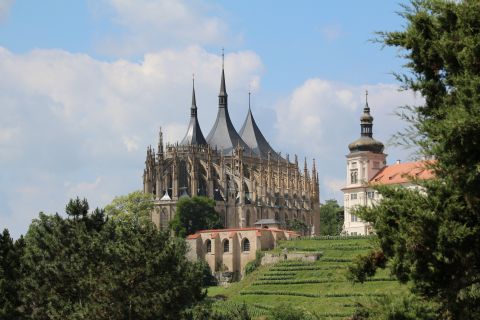 From Prague: Kutná Hora and Ossuary Tour with Admission