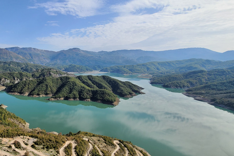 Van Tirana: Bovilla Lake-wandeltocht met hoteltransfers