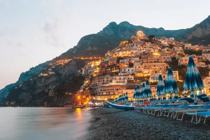 Neapel: Private Sunset Tour nach Positano mit Abendessen