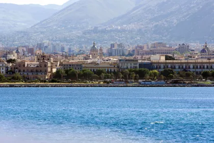 Palermo: Vintage-Yacht-Tour durch den Golf mit Aperitif