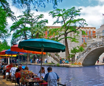 San Antonio Small Group Riverwalk Food Walking Tour