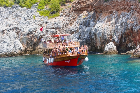Alanya : Excursion côtière en bateau avec déjeuner et boissonsExcursion côtière en bateau avec déjeuner et boissons