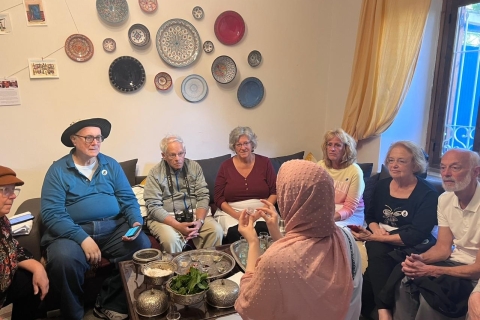 Cours de cuisine sur le thé et le pain marocains