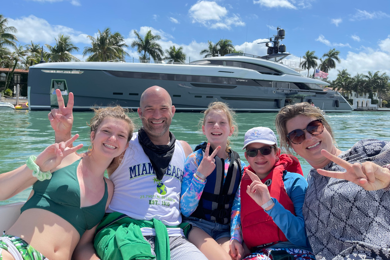 Miami Beach Glass Bottom Yacht Tour, Snorkel & Private Party Miami Beach: Glass Bottom Yacht, Snorkel & Private 4HR Tour