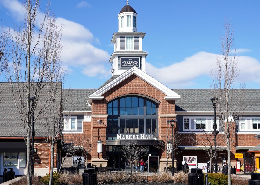 Woodbury Commons Outlet Mall Shopping Tour in NYC - Hellotickets