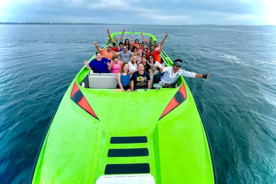 Panama City Beach: Hochgeschwindigkeitsfahrt mit dem Schnellboot. Foto: GetYourGuide