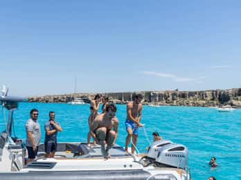 De Trapani: excursion d'une journée aux îles Egadi en bateau