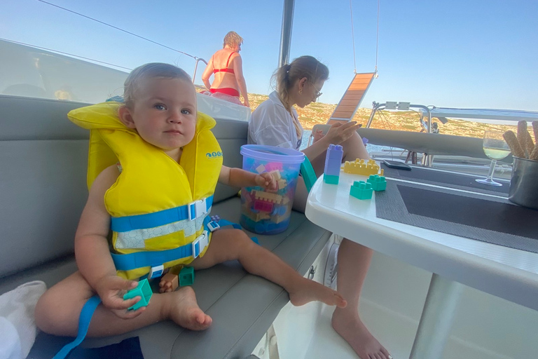 Réthymnon : Croisière privée en catamaran avec repas et boissons