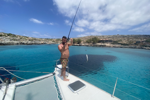 Rethymno: Crucero Privado en Catamarán con Comida y Bebidas