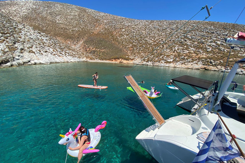 Réthymnon : Croisière privée en catamaran avec repas et boissons