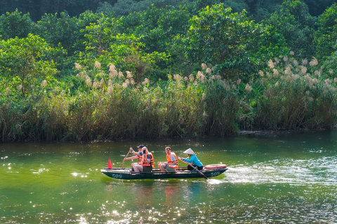 Hanoi: Ninh Binh Am Tien Cave or Trang An, Mua Cave & Hoa Lu Private Tour: Ninh Binh, Hoa Lu, Trang An, Mua Cave, Incense
