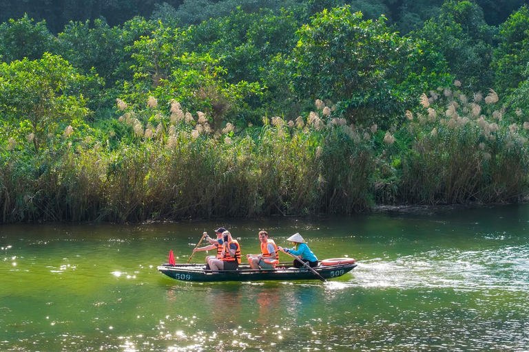 Hanoi: Ninh Binh Am Tien Cave or Trang An, Mua Cave & Hoa Lu Private Tour: Ninh Binh, Hoa Lu, Trang An, Mua Cave, Incense