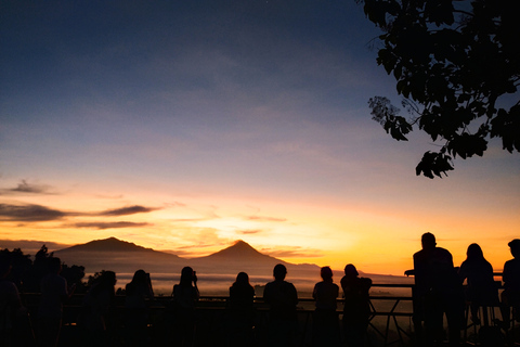 Yogyakarta: Setumbu Sonnenaufgang Merapi Vulkan und Tempel TourYogyakarta: Setumbu Sonnenaufgang. Tour zum Vulkan Merapi und den Tempeln