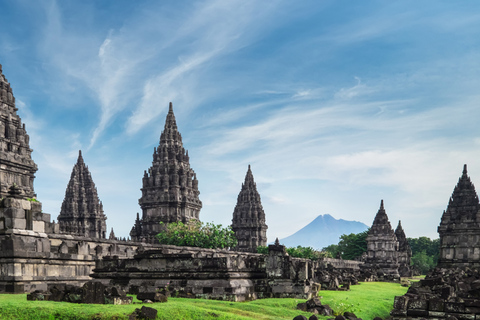 Yogyakarta: Setumbu Sonnenaufgang Merapi Vulkan und Tempel TourYogyakarta: Setumbu Sonnenaufgang. Tour zum Vulkan Merapi und den Tempeln