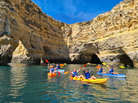 Benagil, Kayak Tour con guía local - Housity