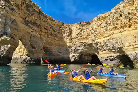 Benagil: Tour in kayak con una guida locale
