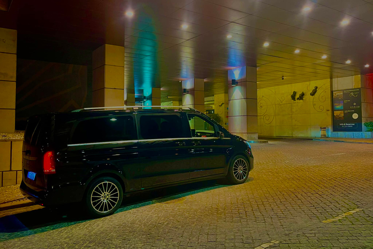 Transfer to Porto from LisbonLuxury Sedan (up to 2 Pax)