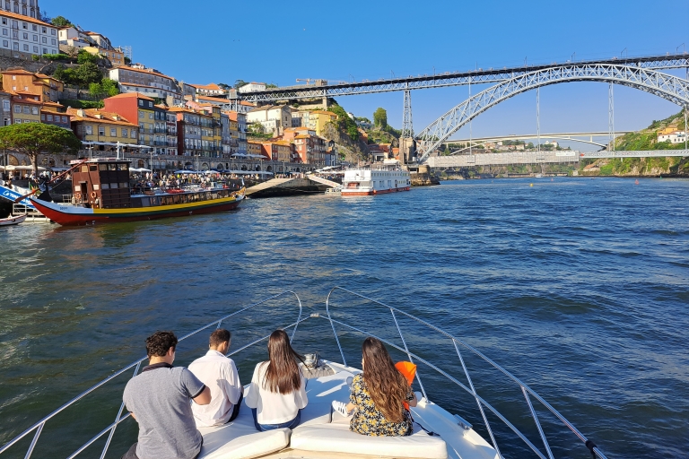 Porto : Visite en yacht de luxe des 6 ponts et de l'estuaire du DouroVisite partagée au coucher du soleil