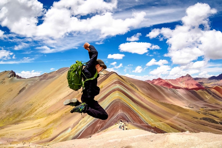 Au départ de Cusco : Excursion guidée d'une journée à la montagne Arc-en-ciel avec repas4:00 AM Départ