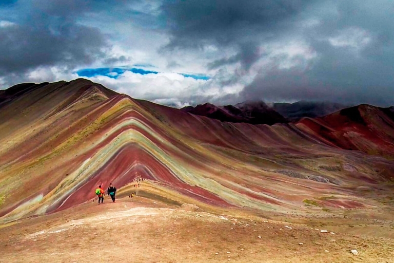 From Cusco: Guided Day Trip to Rainbow Mountain with Meals 4:00 AM Departure